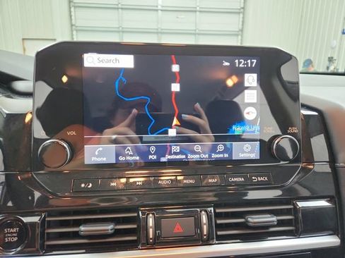 Used 2025 Nissan Pathfinder SL FWD image 27