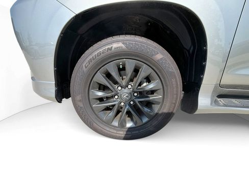 Used 2023 Lexus GX 460 Premium w/ Premium Package AWD/4WD image 19