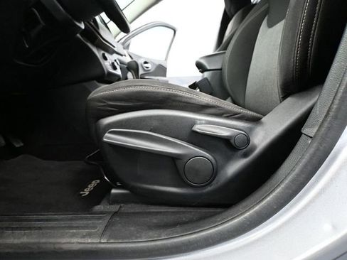 Used 2014 Jeep Cherokee Latitude image 19