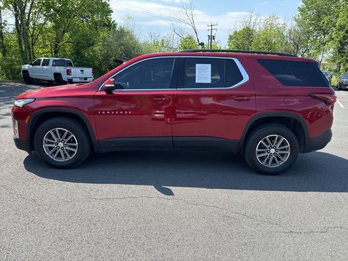 Used 2023 Chevrolet Traverse LT FWD image 4