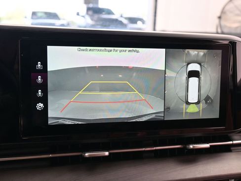Used 2022 Kia Carnival SX FWD image 18