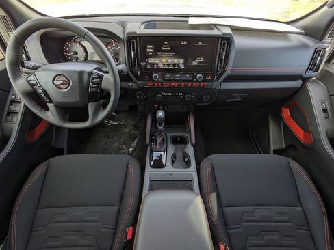 New 2025 Nissan Frontier PRO-4X w/ Pro Convenience Package AWD/4WD image 15