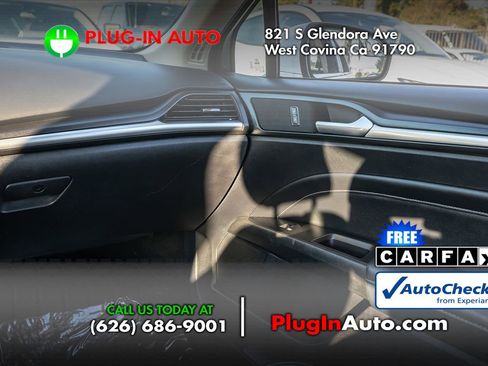 Used 2018 Ford Fusion Energi Titanium image 17