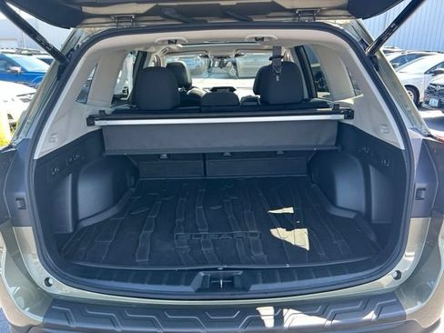 Used 2024 Subaru Forester Premium AWD/4WD image 10
