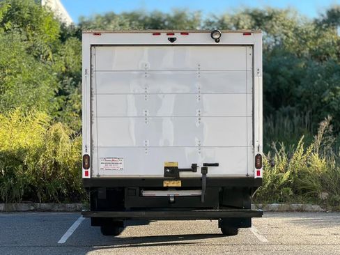 Used 2019 GMC Savana 3500 w/ Power Convenience Package RWD image 9