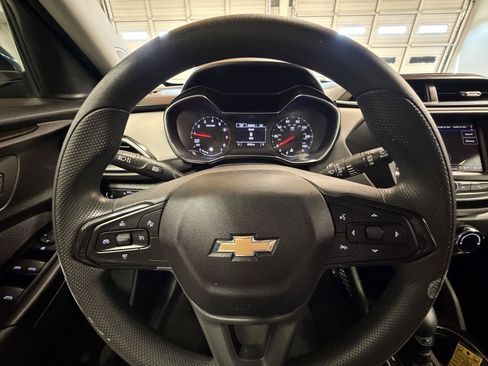Used 2021 Chevrolet TrailBlazer LT w/ Driver Confidence Package FWD image 15