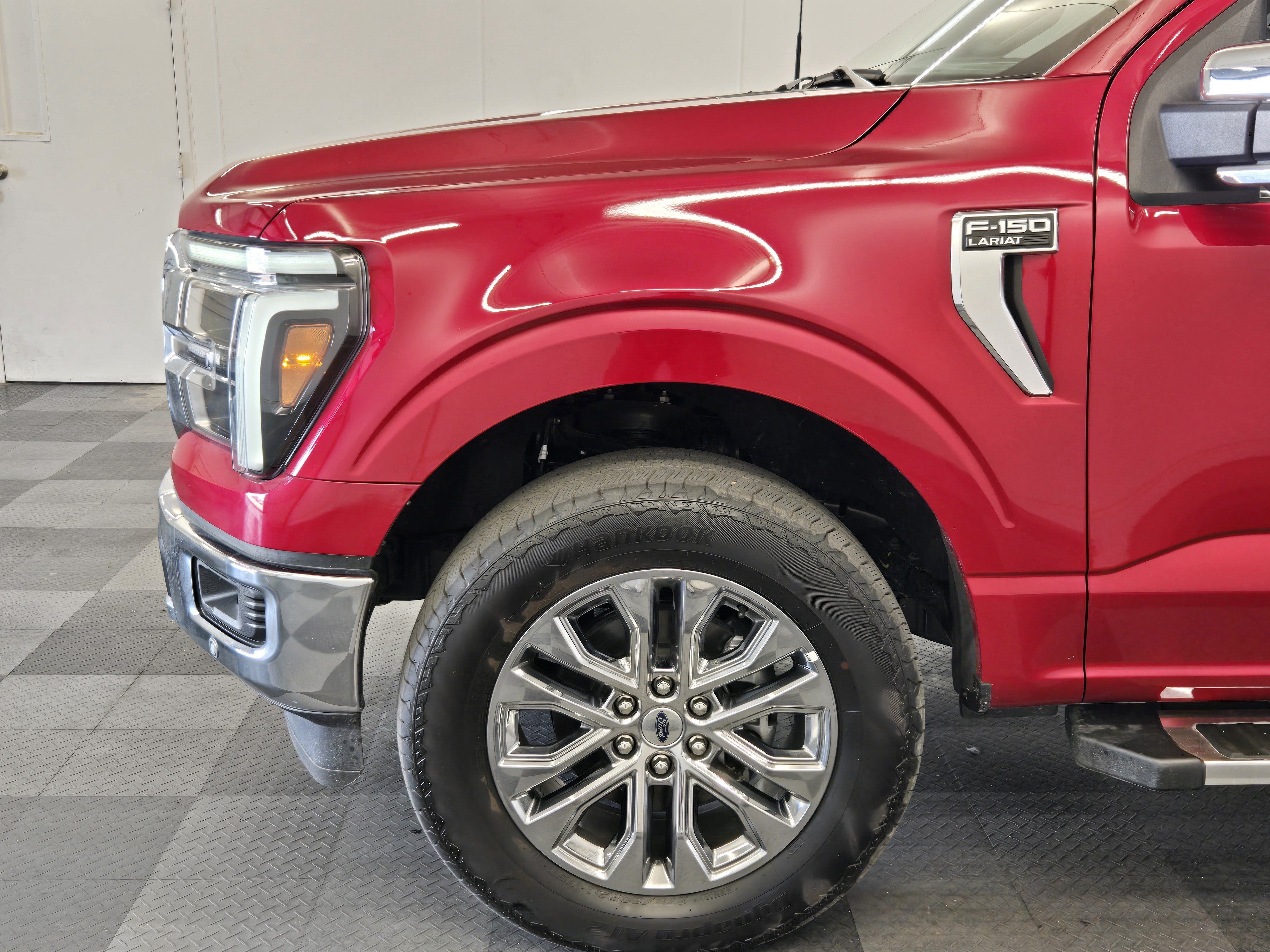 Used 2025 Ford F150 Lariat w/ Equipment Group 501A Mid AWD/4WD image 9