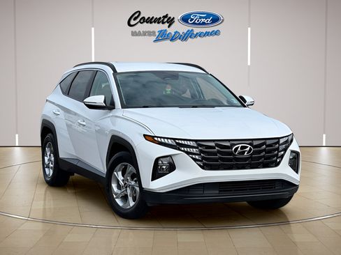 Used 2023 Hyundai Tucson SEL FWD image 1