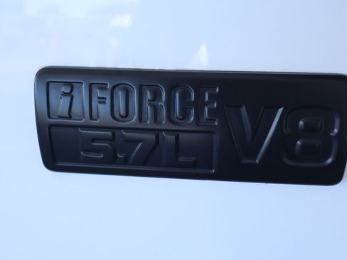 Used 2017 Toyota Tundra SR5 image 28