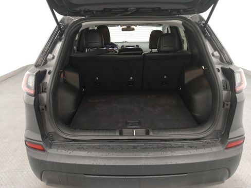 Used 2019 Jeep Cherokee Latitude Plus image 29