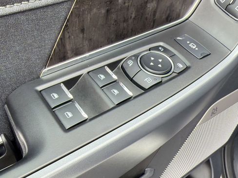 Used 2024 Ford F250 Lariat w/ Lariat Ultimate Package AWD/4WD image 19