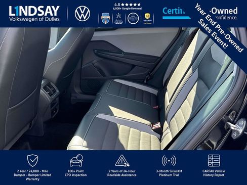 Certified 2022 Volkswagen Taos SEL w/ Panoramic Sunroof Package image 16