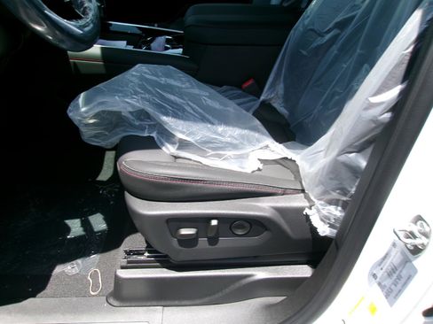 New 2026 Chevrolet Suburban RST w/ Comfort Package AWD/4WD image 17
