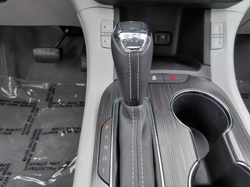 Used 2018 GMC Acadia SLT FWD image 21
