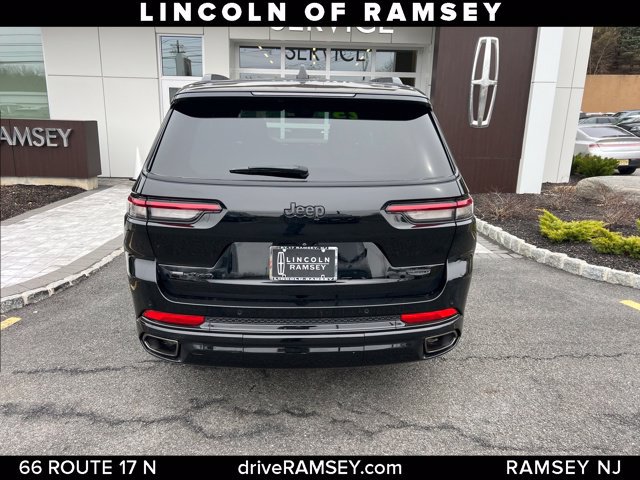 Used 2023 Jeep Grand Cherokee L Summit w/ High Altitude Package AWD/4WD image 8