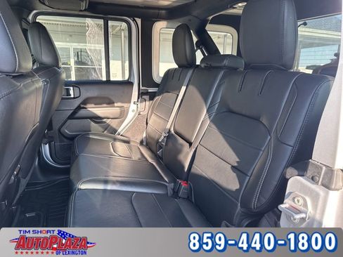 Used 2023 Jeep Wrangler Unlimited Sahara w/ Cold Weather Group image 17