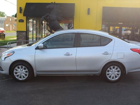 Used 2016 Nissan Versa SV image 18