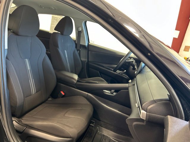 Used 2021 Hyundai Elantra SEL FWD image 17