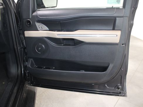 Used 2024 Ford Expedition Limited image 35