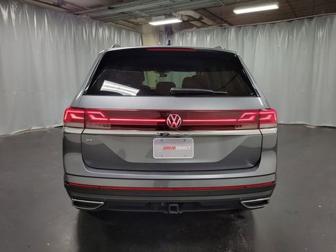 Used 2024 Volkswagen Atlas SE image 7