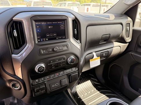 New 2026 GMC Sierra 2500 Pro w/ 1SA Pro Safety Plus Package AWD/4WD image 16