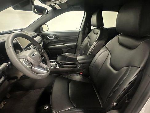 Used 2026 Jeep Compass Limited AWD/4WD image 3