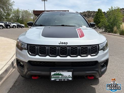 Used 2025 Jeep Compass Trailhawk AWD/4WD image 12