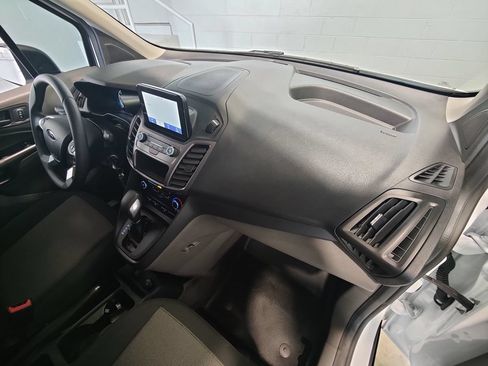Used 2023 Ford Transit Connect XL FWD image 15