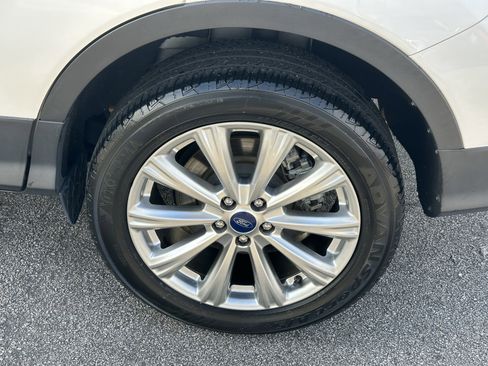 Used 2017 Ford Escape Titanium image 20