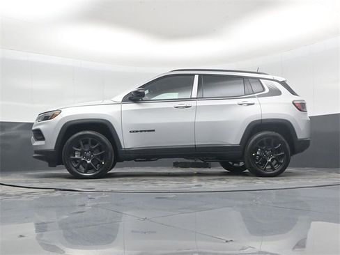 New 2026 Jeep Compass Latitude image 43