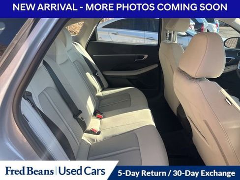Used 2023 Hyundai Sonata SE w/ Preferred Accessory Package image 11
