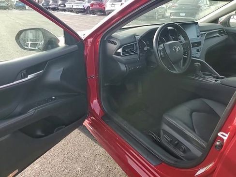 Used 2023 Toyota Camry XSE image 11