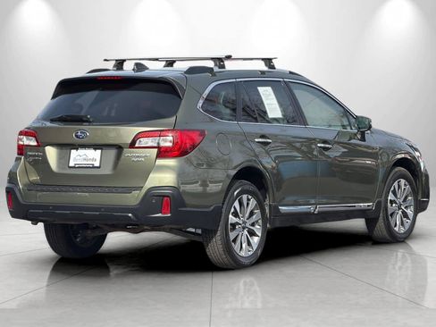 Used 2019 Subaru Outback 3.6R Touring w/ Popular Package #3A image 2