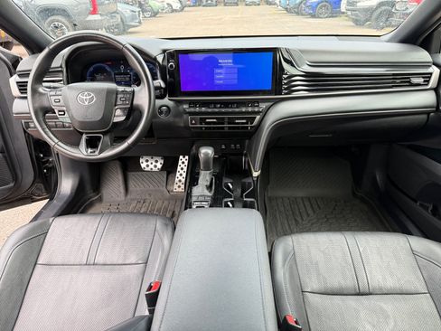 Used 2025 Toyota Camry XSE FWD image 19