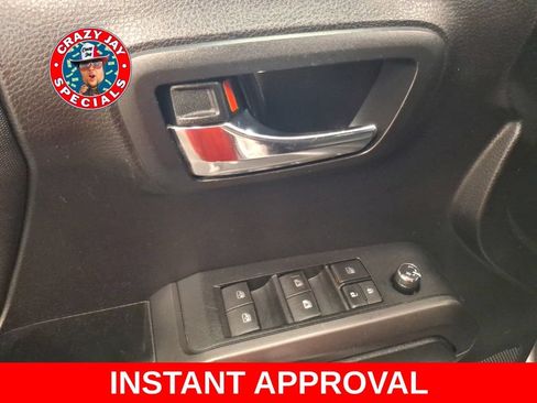 Used 2017 Toyota Tacoma TRD Sport w/ Tow Package AWD/4WD image 14