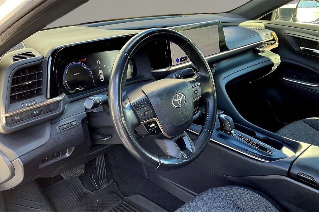 Used 2023 Toyota Crown AWD/4WD image 14