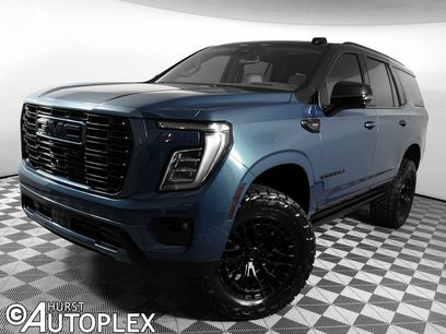 Used 2025 GMC Yukon Denali w/ Sun & Power Step Package