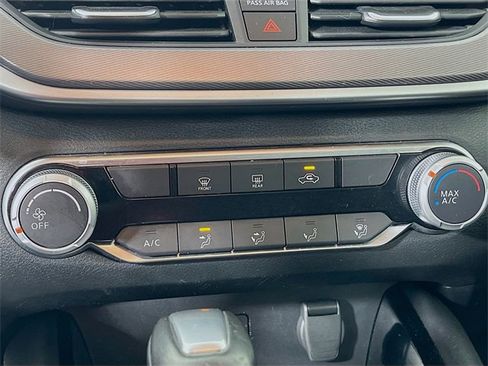 Used 2024 Nissan Altima 2.5 SR image 16