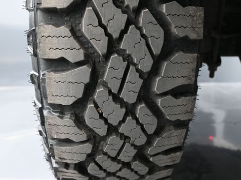 Used 2022 Ford F250 Lariat w/ Tremor Off-Road Package image 18