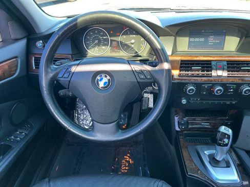Used 2009 BMW 528i xDrive Sedan image 29