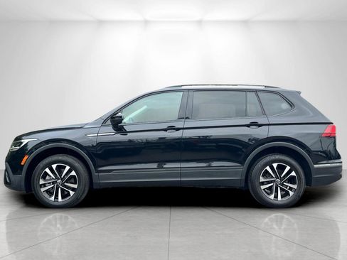 Used 2022 Volkswagen Tiguan S image 6