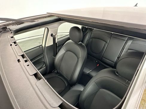 Used 2017 MINI Cooper Clubman ALL4 image 17