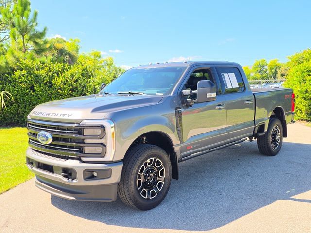 Used 2025 Ford F350 Platinum w/ FX4 Off-Road Package AWD/4WD image 2