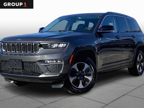 Used 2023 Jeep Grand Cherokee image 1