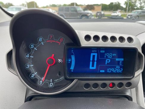 Used 2015 Chevrolet Sonic LT image 14