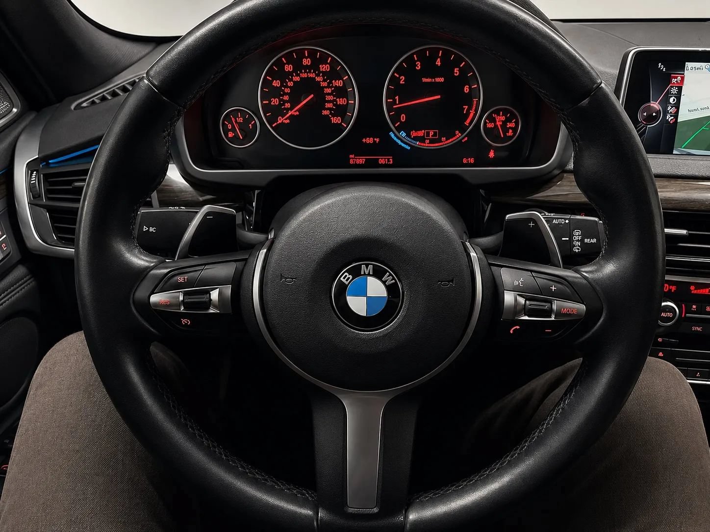 Used 2015 BMW X5 xDrive50i AWD/4WD image 32