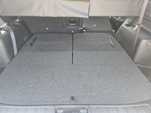 New 2025 Mitsubishi Outlander SE image 21