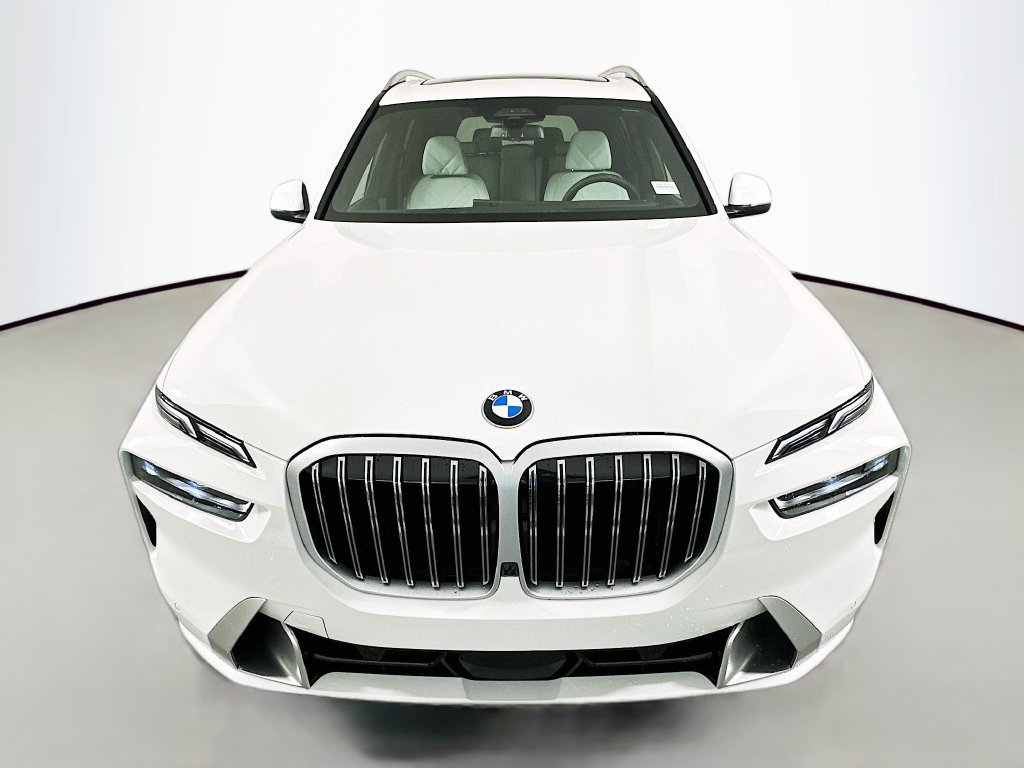 Used 2026 BMW X7 xDrive40i AWD/4WD image 2