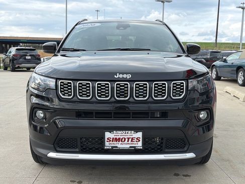 Used 2026 Jeep Compass Limited image 3