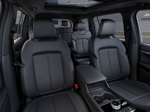 New 2026 Jeep Grand Cherokee L Limited AWD/4WD image 9